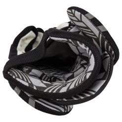 TRUE Cadet Lacrosse Gloves -Hockey Shop true lacrosse mens gloves cadet inset3